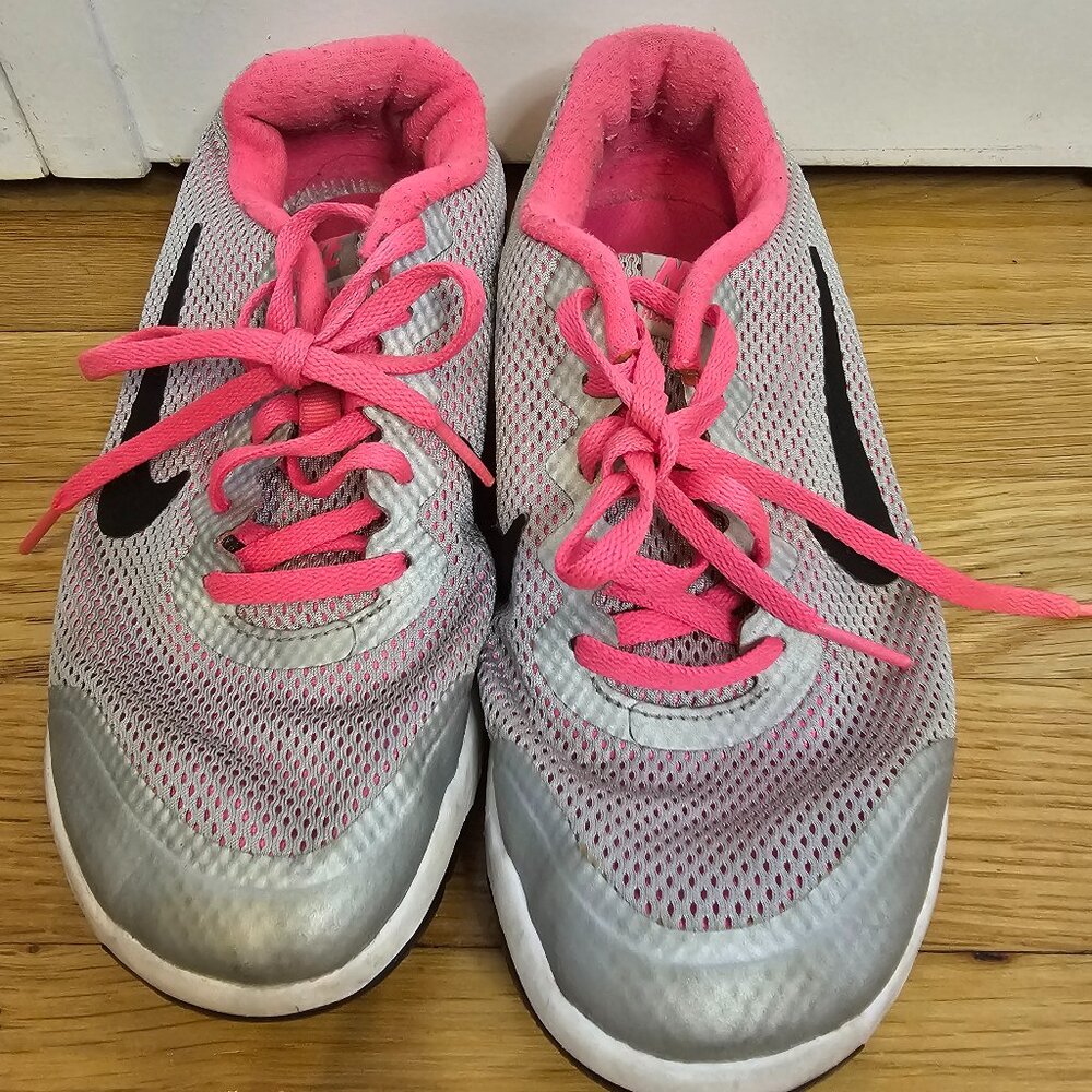 Nike Flex Experience 4 (GS) Silver/Black/Pink Girl's Running Shoes-Sz 3.5/5/5.5Y